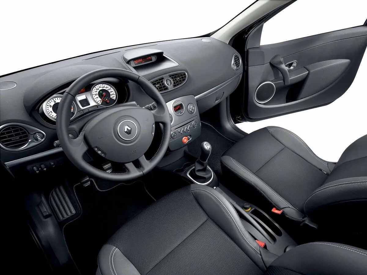 Renault Clio III Универсал 5 дв. — photo 7