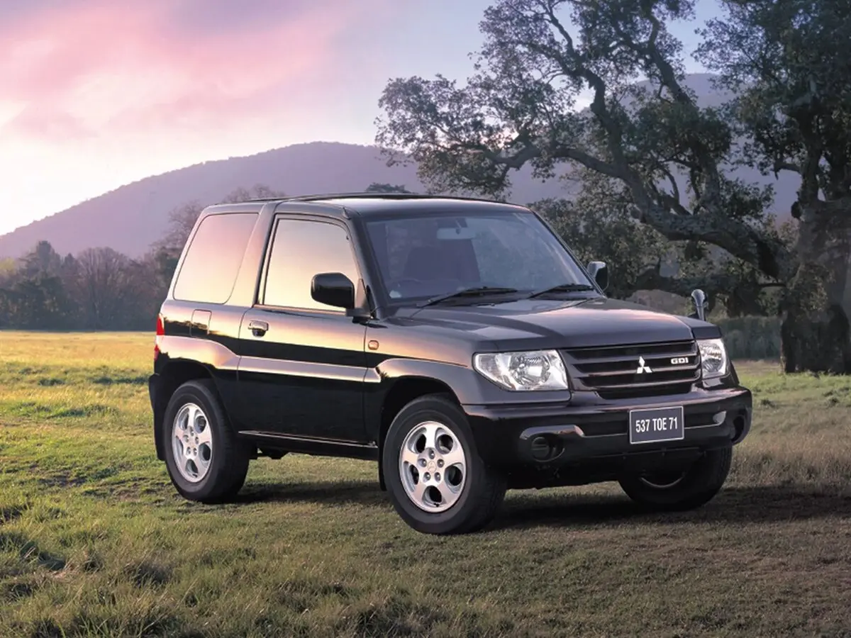 Mitsubishi Pajero iO 1998 – 2007 Внедорожник 3 дв.