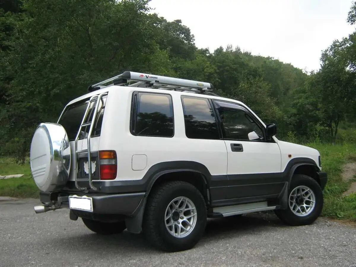 Isuzu Bighorn II Внедорожник 3 дв. — сүрөт 2