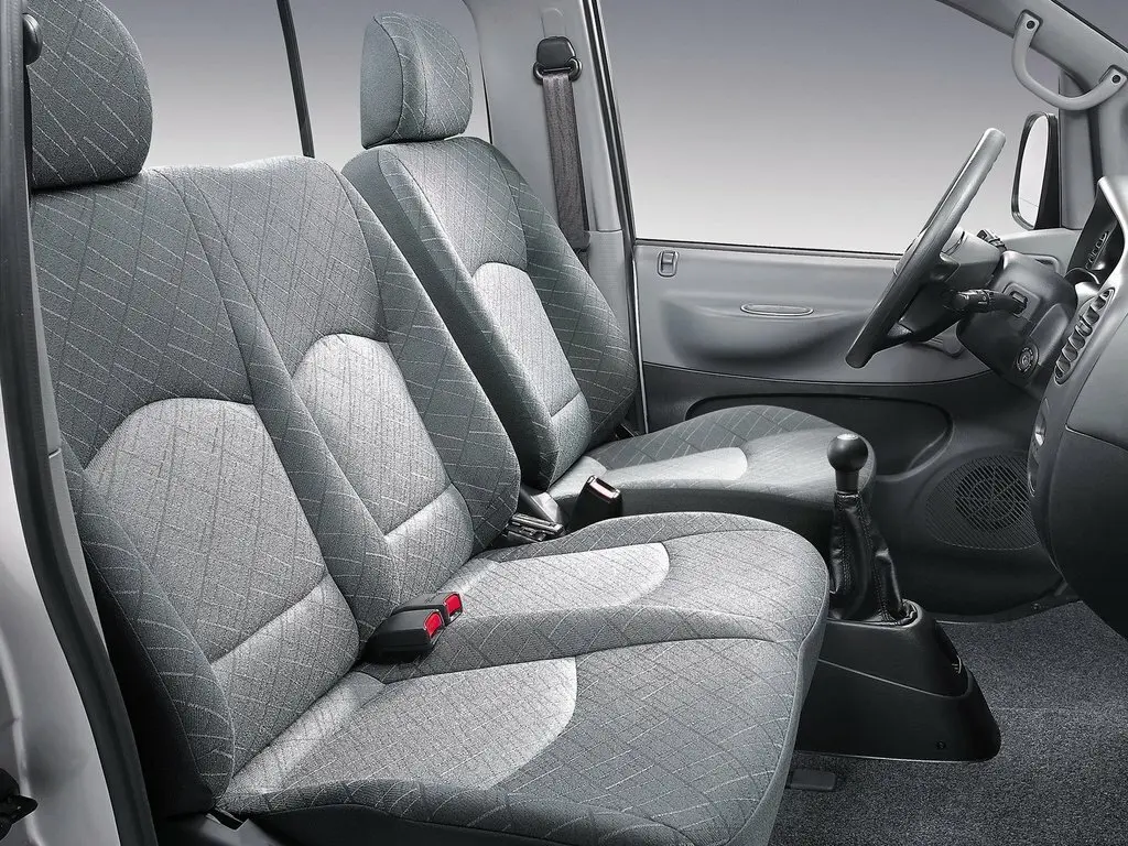 Hyundai H-1 I Рестайлинг Минивэн — фото 4