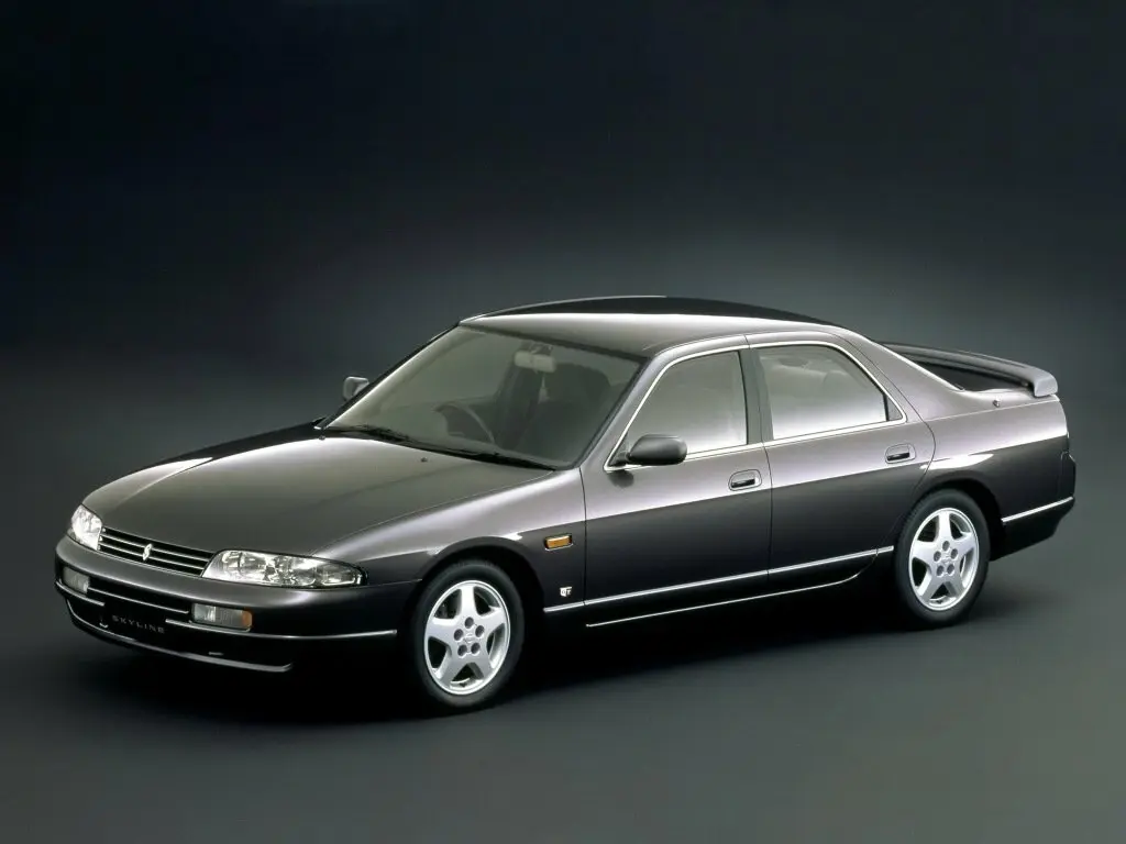 Nissan Skyline IX (R33) Седан