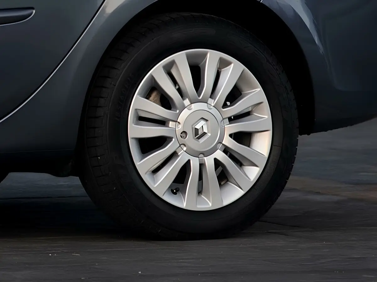 Renault Clio III Рестайлинг Универсал 5 дв. — сүрөт 7