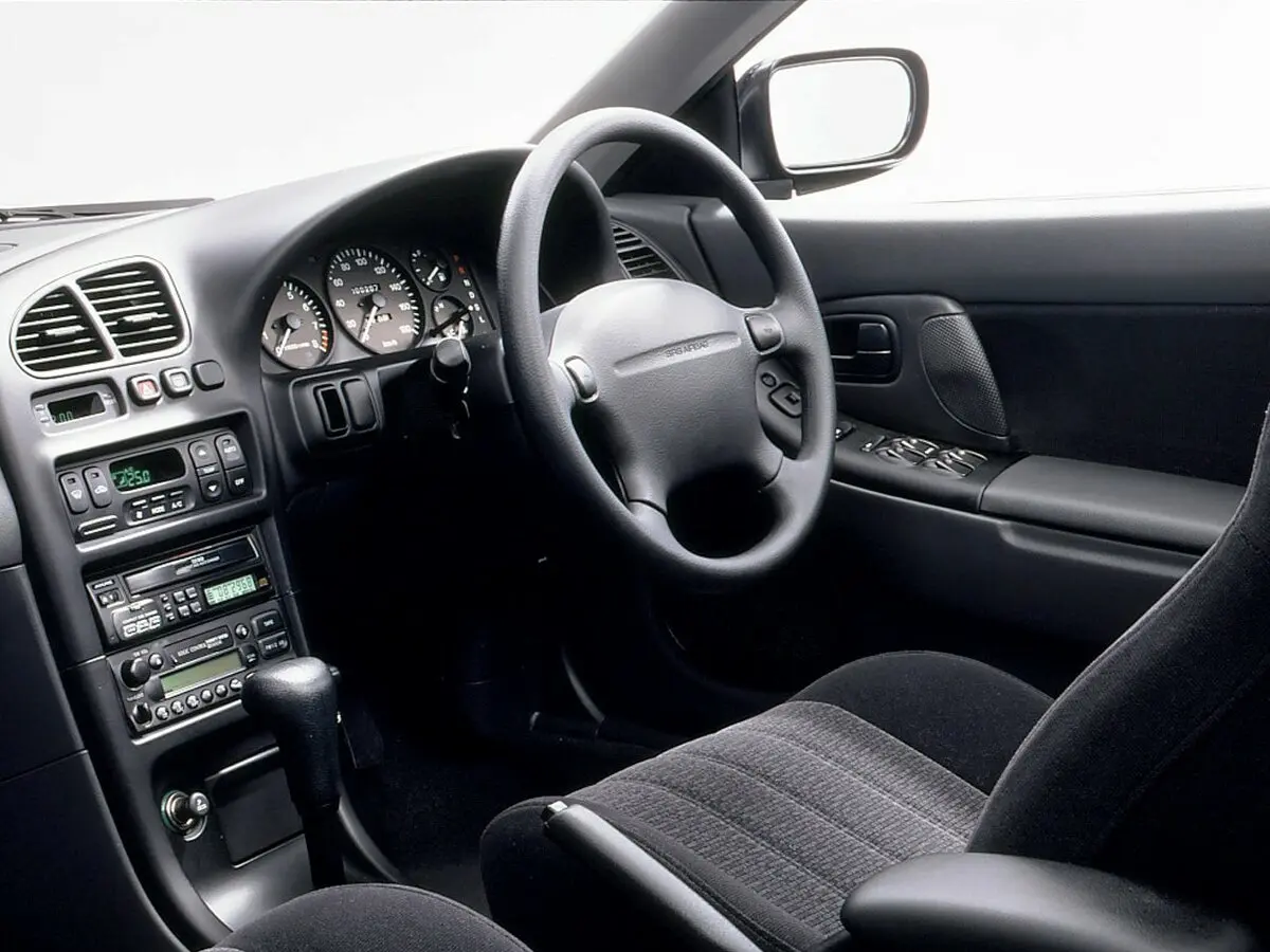 Mazda Lantis 1993 – 1997 Седан — 照片 3