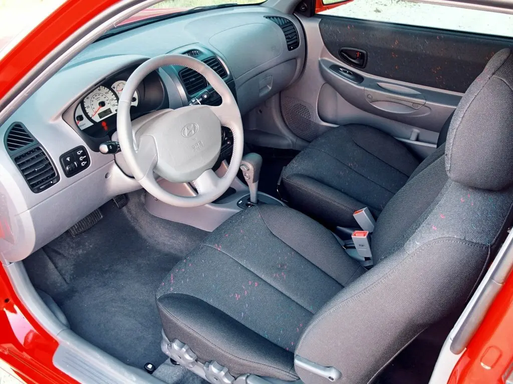 Hyundai Accent II Хэтчбек 5 дв. — фото 7
