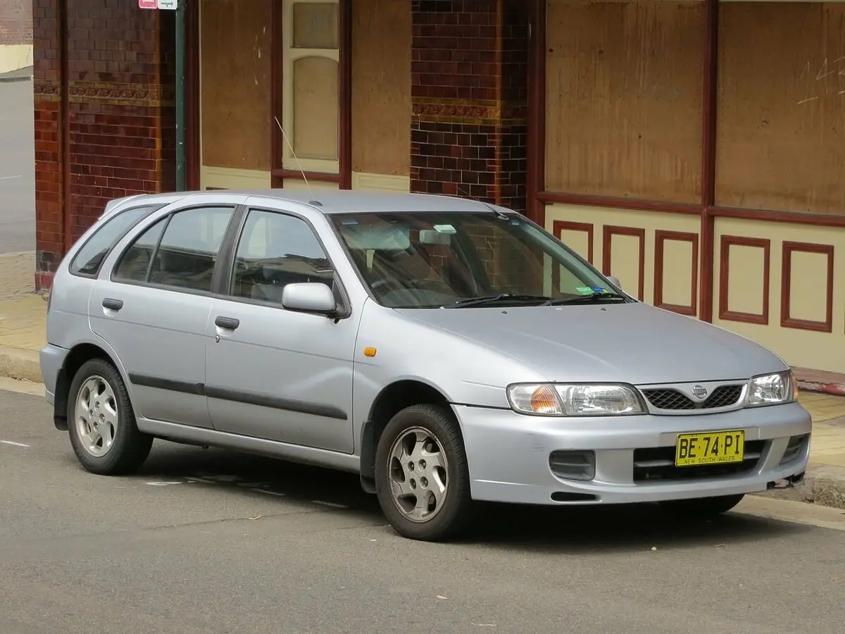 Nissan Pulsar V (N15) Хэтчбек 5 дв.