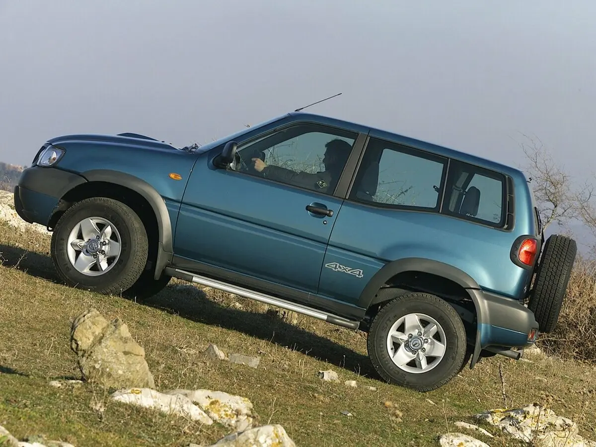 Nissan Mistral 1994 – 1999 Внедорожник 3 дв.