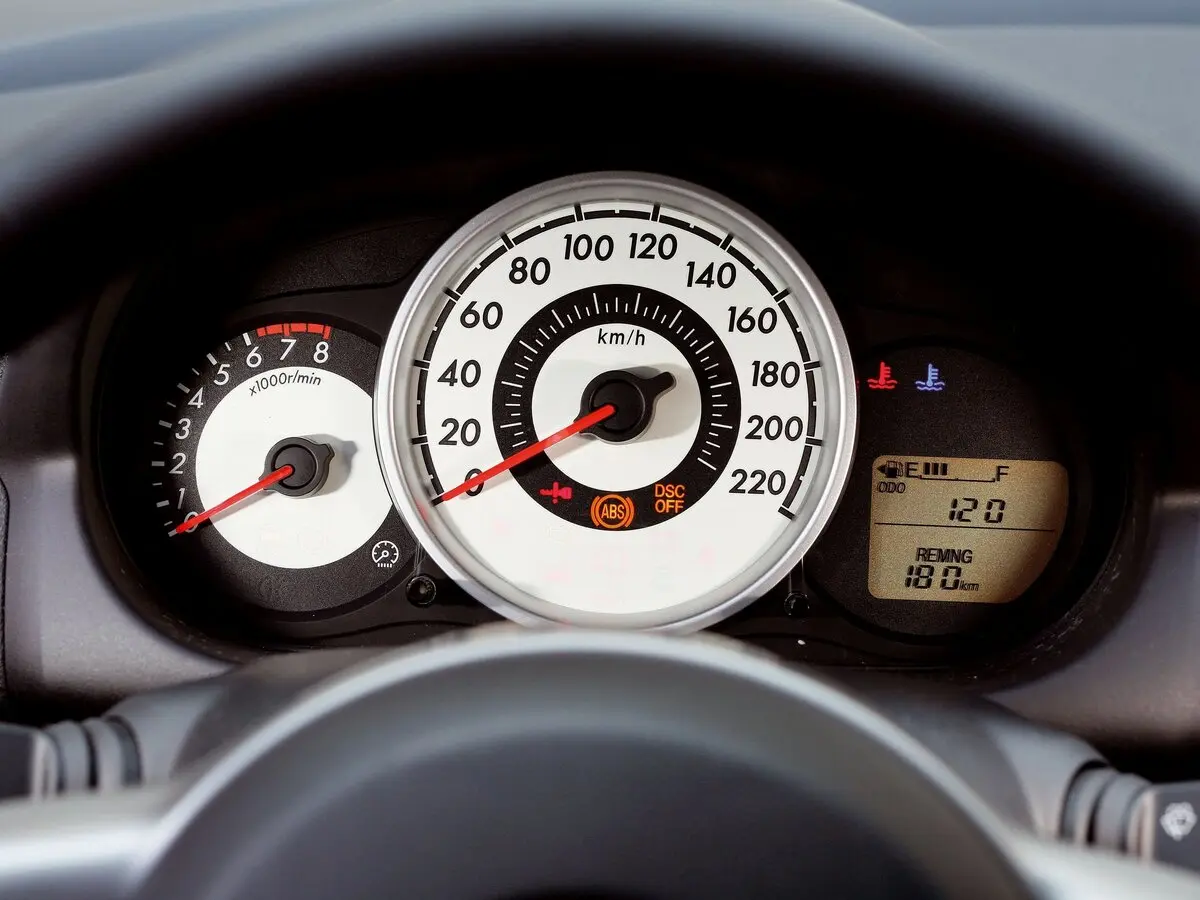 Mazda 2 II (DE) Седан — 照片 5