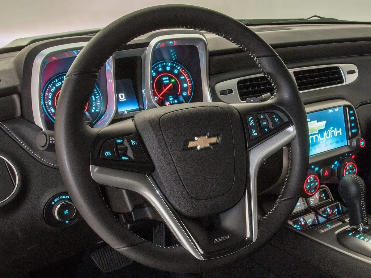 Chevrolet Camaro V Рестайлинг Кабриолет — сүрөт 10
