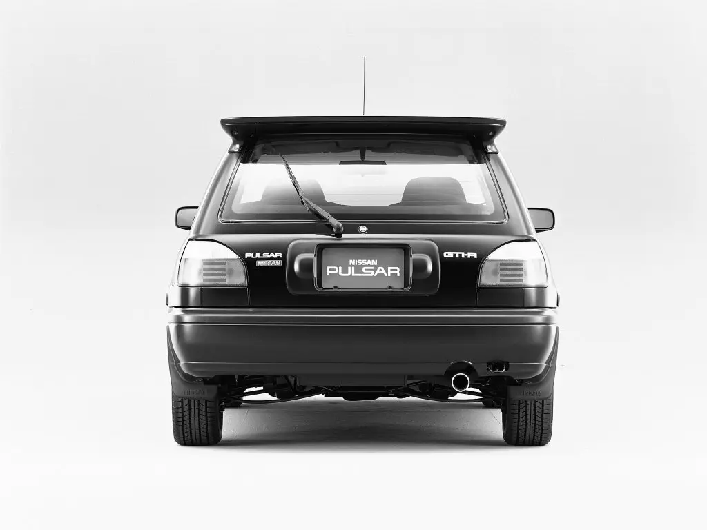 Nissan Pulsar IV (N14) Хэтчбек 3 дв. — сүрөт 4