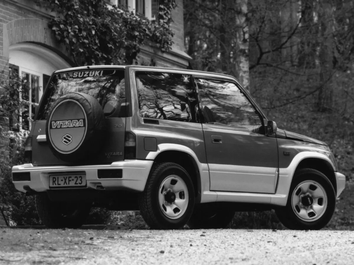 Suzuki Vitara I Внедорожник 3 дв. — сүрөт 4