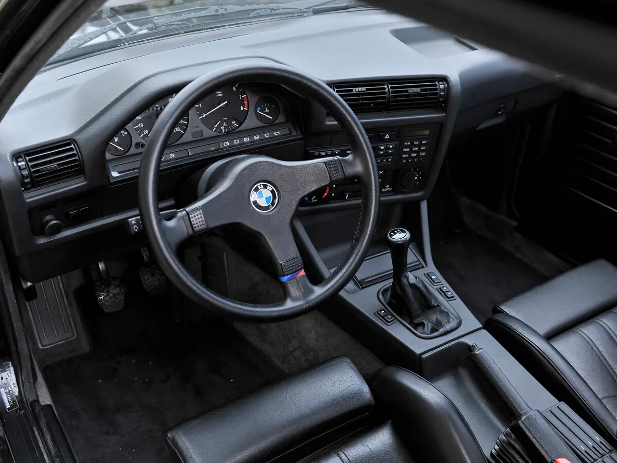 BMW 3 серии II (E30) Купе — сүрөт 9