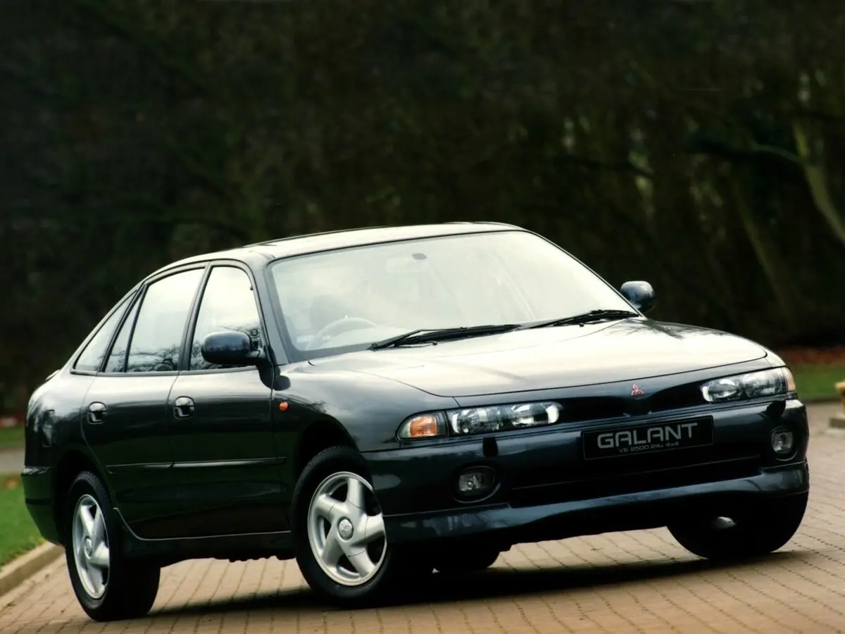 Mitsubishi Galant VII Хэтчбек 5 дв. — photo 2