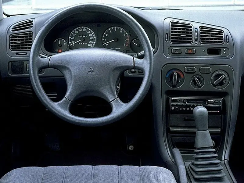 Mitsubishi Galant VII Хэтчбек 5 дв. — photo 3