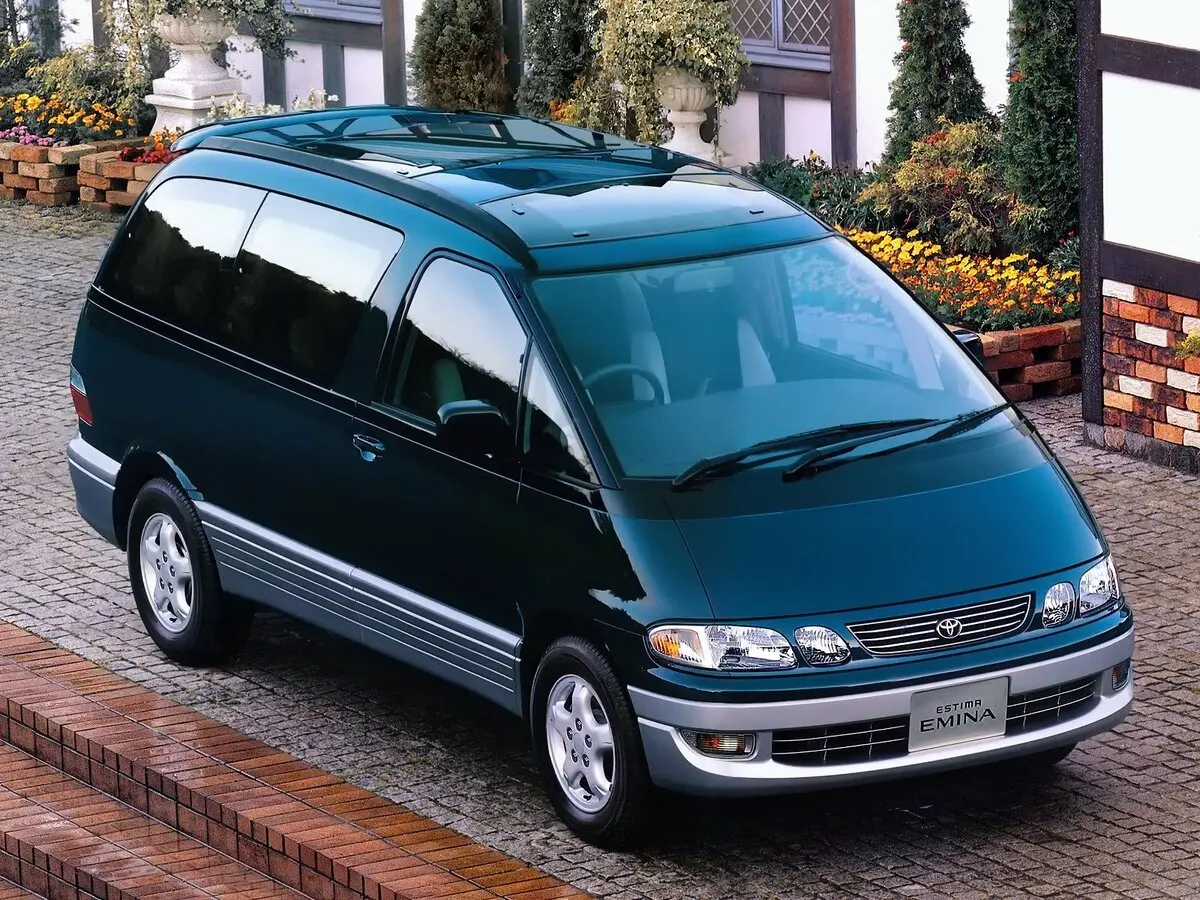 Toyota Estima I Минивэн Emina — фото 3