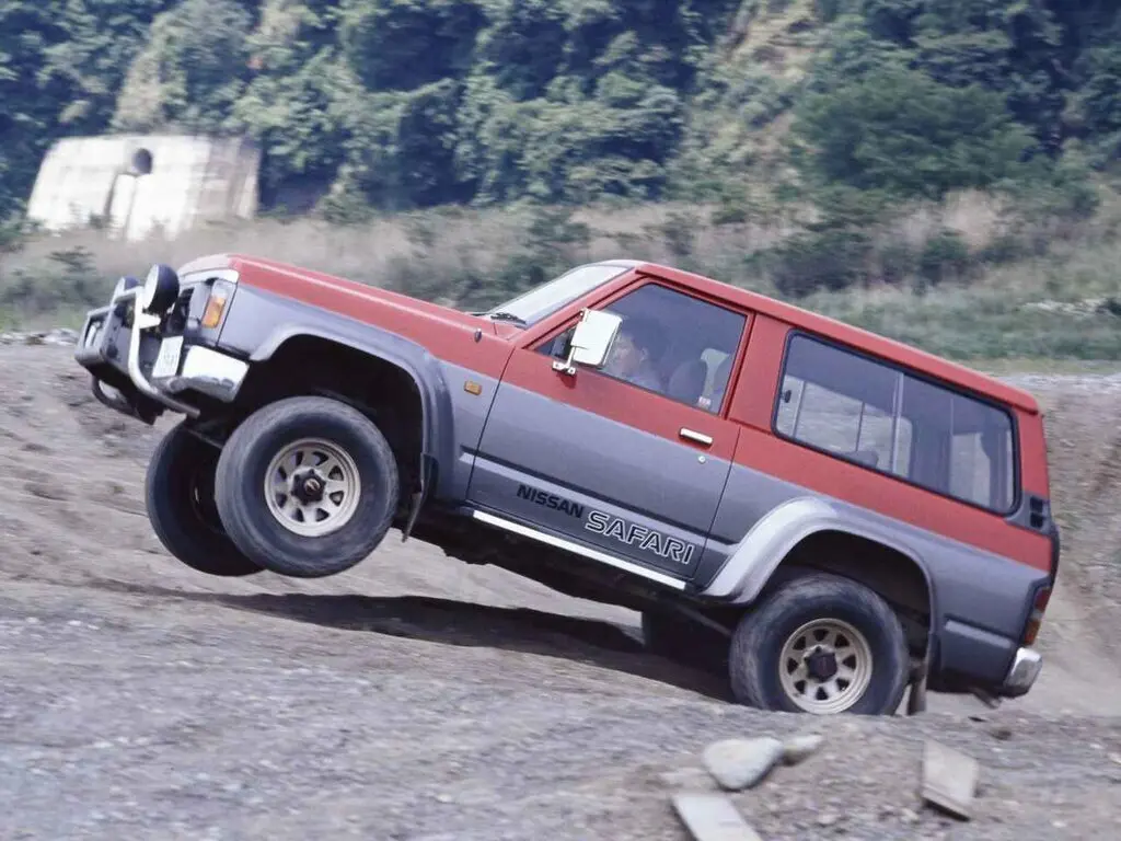 Nissan Safari IV (Y60) Внедорожник 3 дв. — сүрөт 2