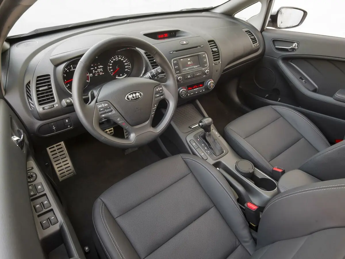 Kia Cerato III Хэтчбек 5 дв. — сүрөт 5