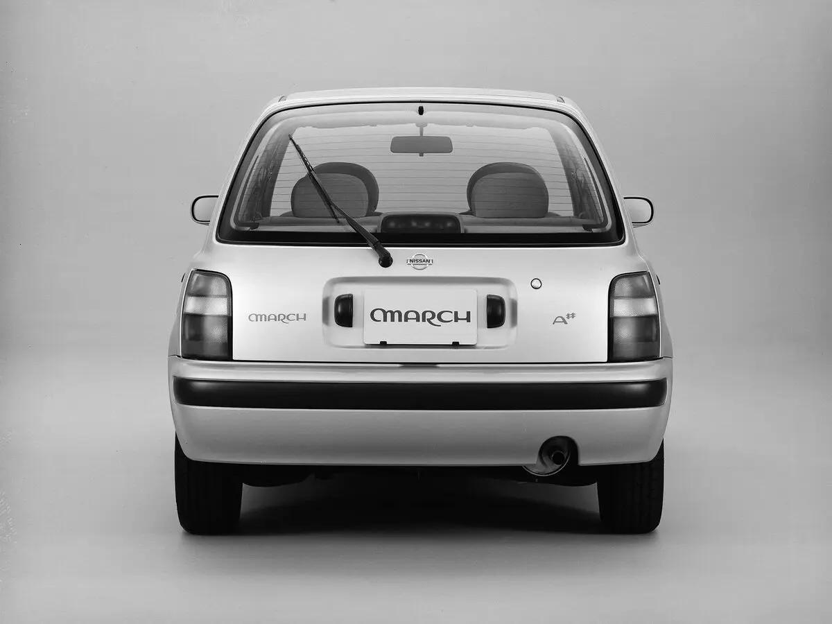 Nissan March II (K11) Хэтчбек 3 дв. — фото 3