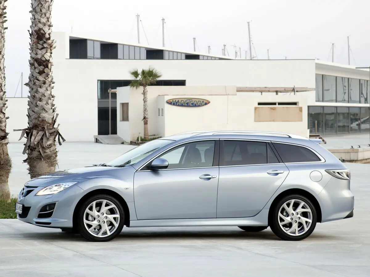 Mazda 6 II (GH) Рестайлинг Универсал 5 дв. — фото 2