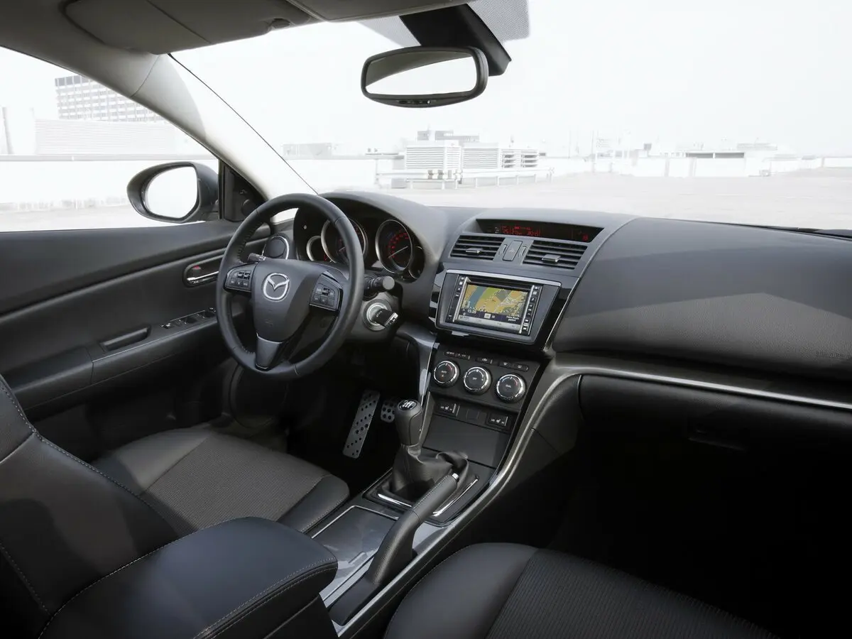 Mazda 6 II (GH) Рестайлинг Универсал 5 дв. — фото 6