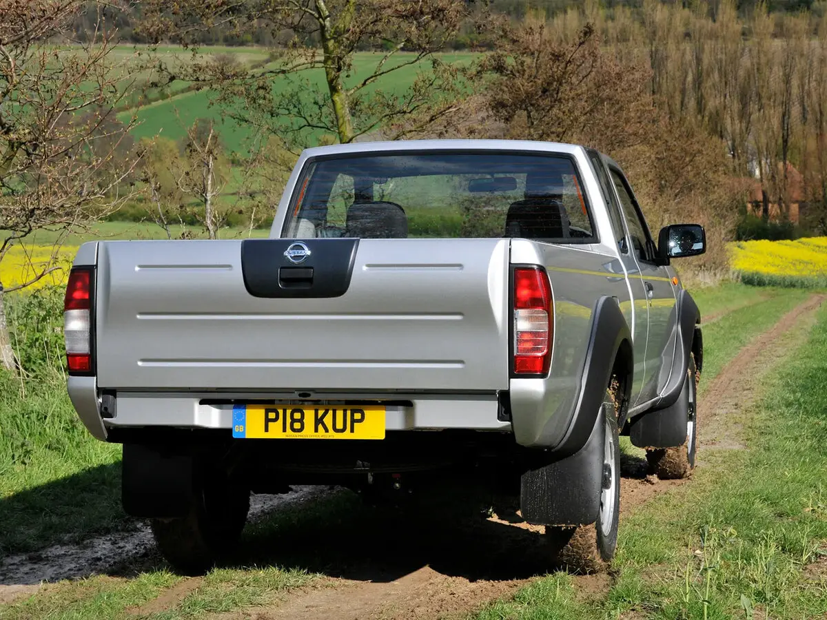 Nissan NP300 2008 – 2015 Пикап Полуторная кабина — сүрөт 4