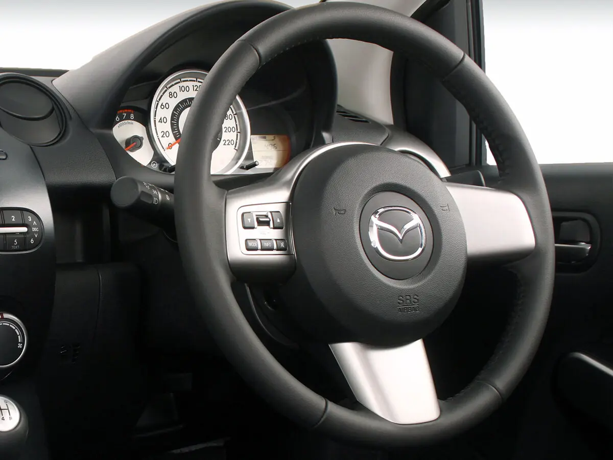 Mazda 2 II Рестайлинг (DE2) Седан — сүрөт 7