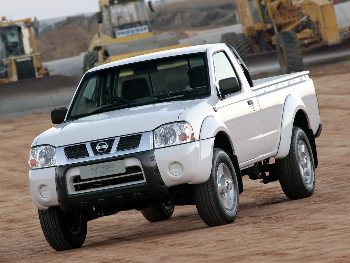 Nissan NP300 2008 – 2015 Пикап Одинарная кабина