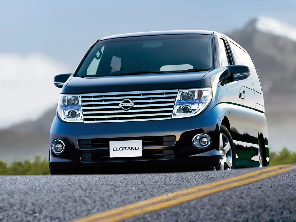 Nissan Elgrand II (E51) Минивэн — сүрөт 4