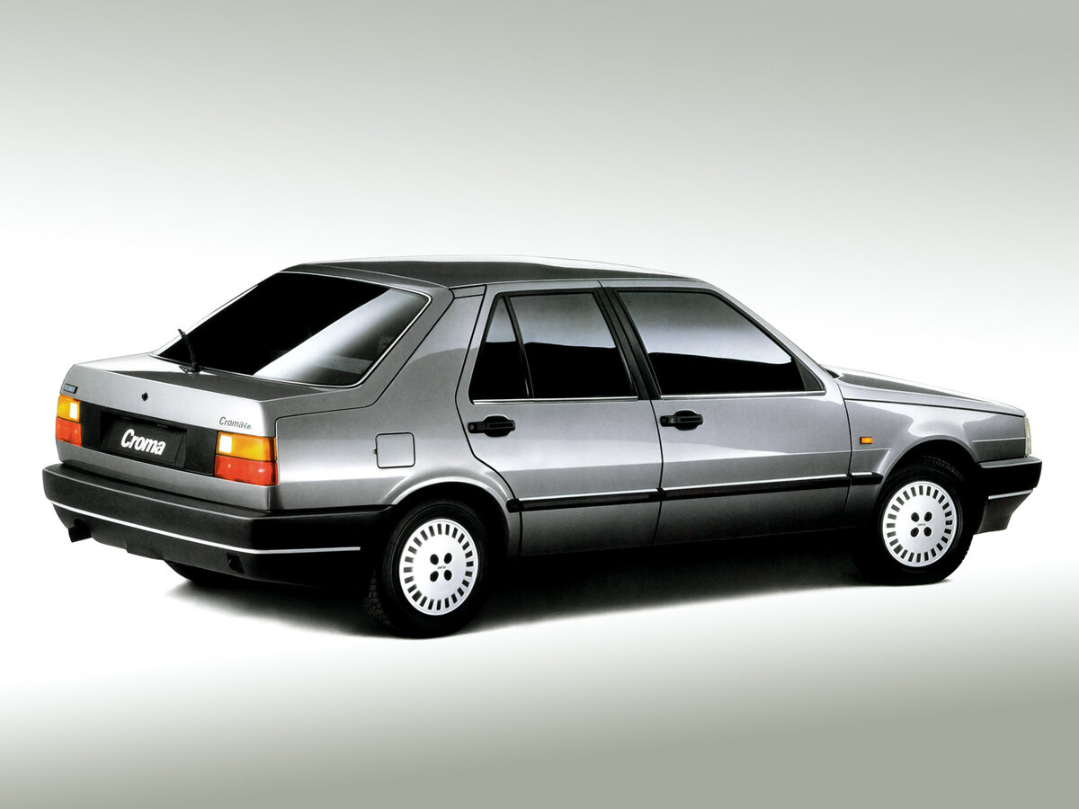 Fiat Croma I Лифтбек — фото 6