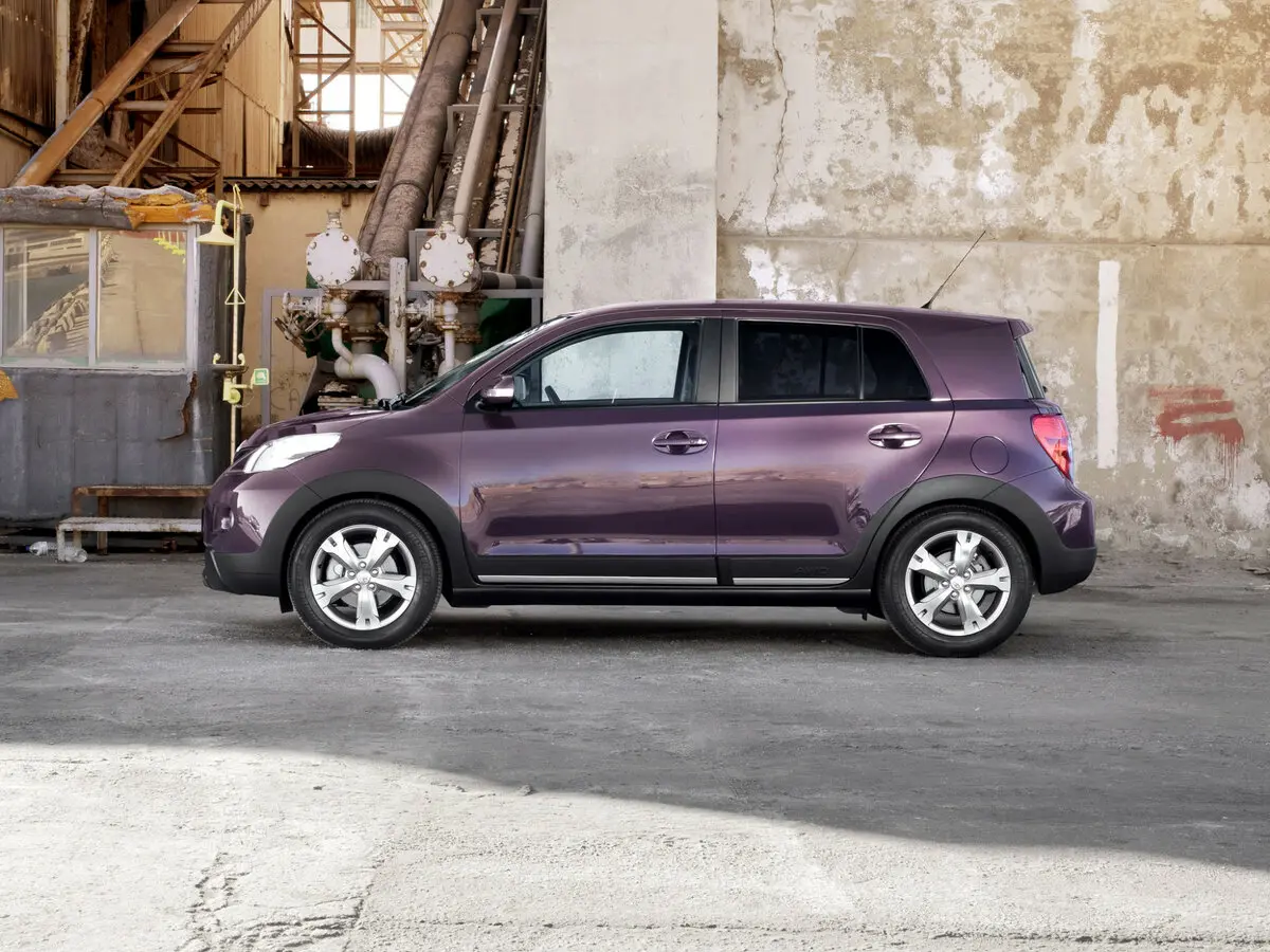 Toyota Urban Cruiser I Хэтчбек 5 дв. — фото 2