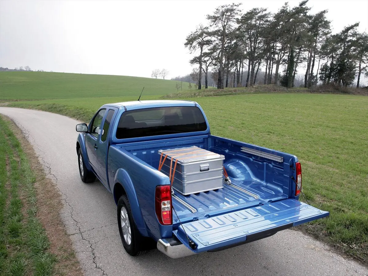 Nissan Navara (Frontier) III (D40) Рестайлинг Пикап Полуторная кабина — 照片 5