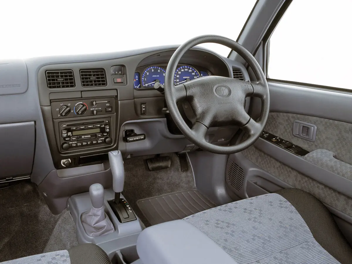 Toyota Hilux VI Рестайлинг Пикап Двойная кабина Double Cab — сүрөт 5