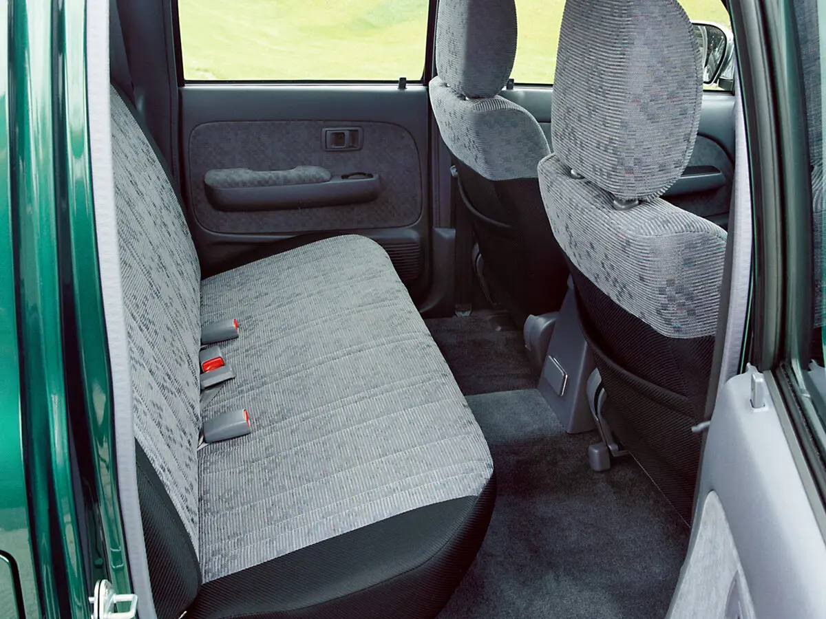 Toyota Hilux VI Рестайлинг Пикап Двойная кабина Double Cab — сүрөт 7