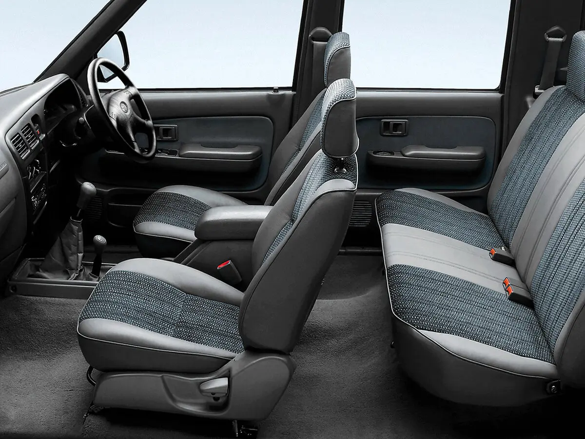 Toyota Hilux VI Рестайлинг Пикап Двойная кабина Double Cab — сүрөт 8