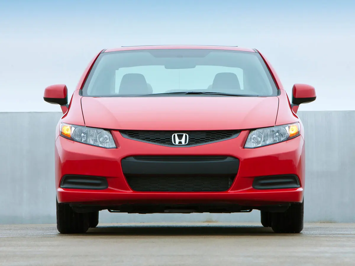 Honda Civic IX Купе — фото 3