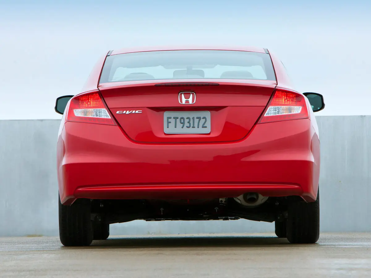 Honda Civic IX Купе — фото 4