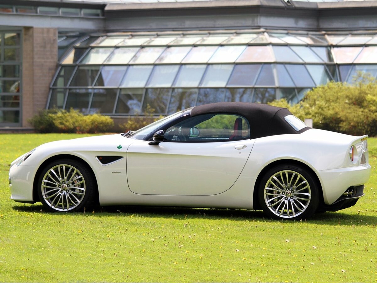 Alfa Romeo 8C Competizione 2007 – 2010 Родстер — фото 3