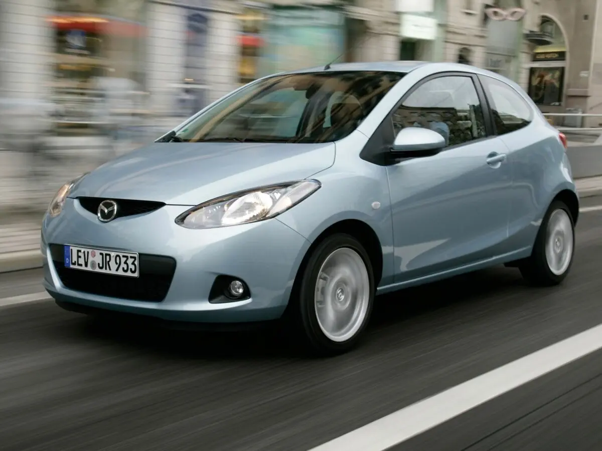 Mazda 2 II (DE) Хэтчбек 3 дв.