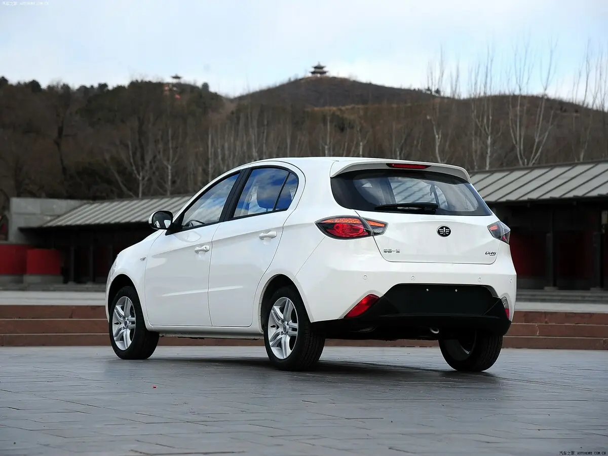 FAW Oley 2012 – 2015 Хэтчбек 5 дв. — сүрөт 5