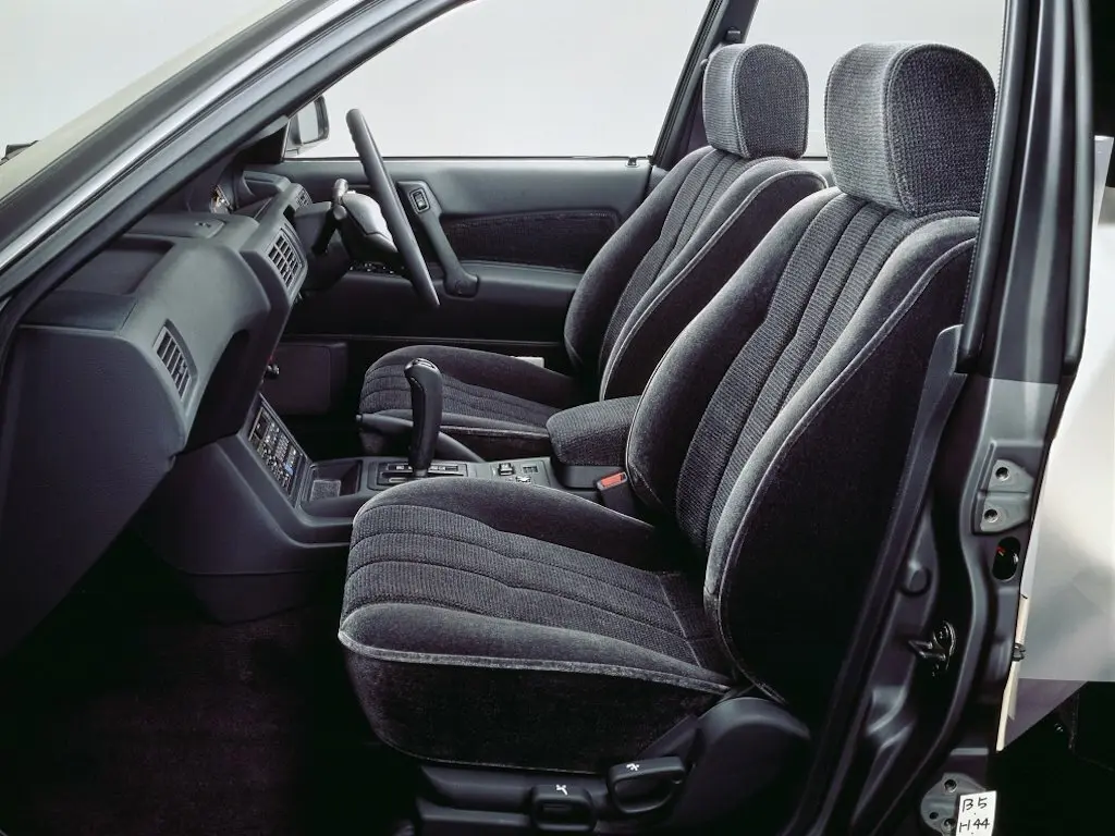 Mitsubishi Eterna VI Хэтчбек 5 дв. — сүрөт 3