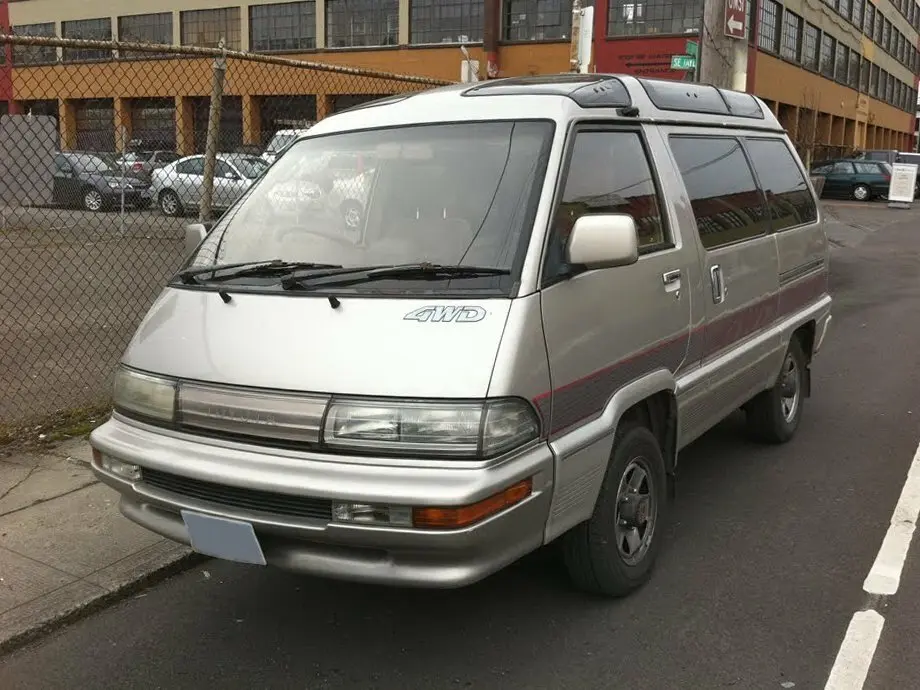 Toyota MasterAce Surf 1982 – 1991