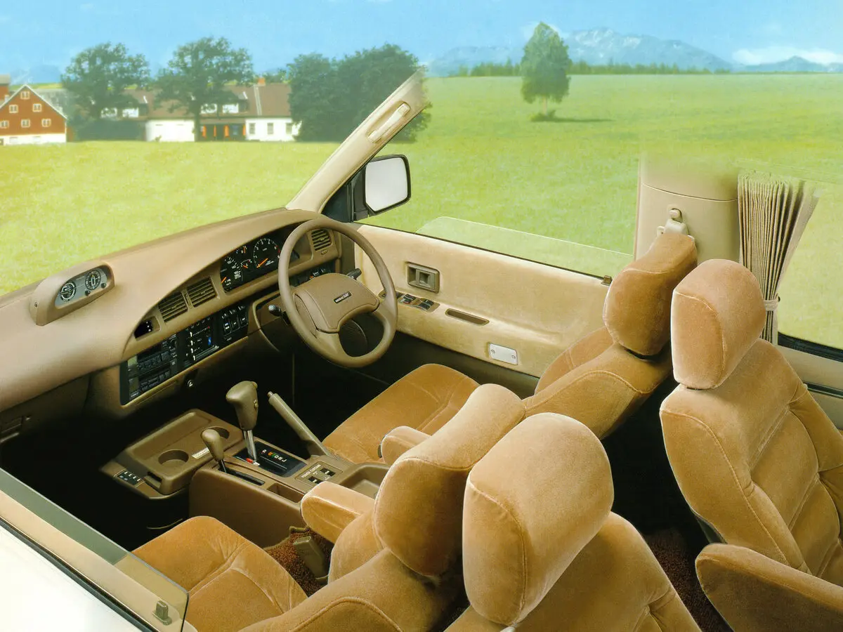 Toyota MasterAce Surf 1982 – 1991 Минивэн — фото 3