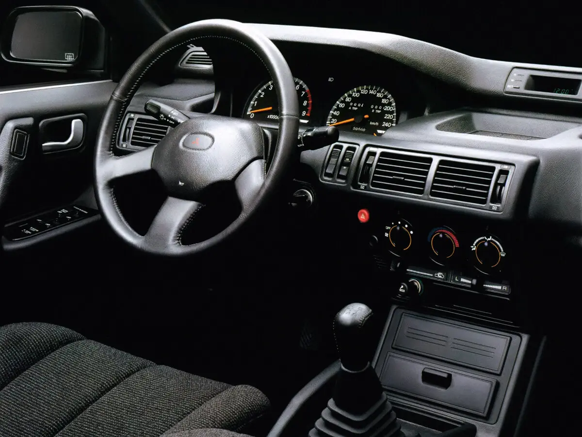 Mitsubishi Galant VI Хэтчбек 5 дв. — photo 3