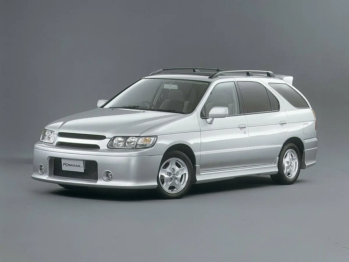 Nissan R'nessa 1997 – 2001