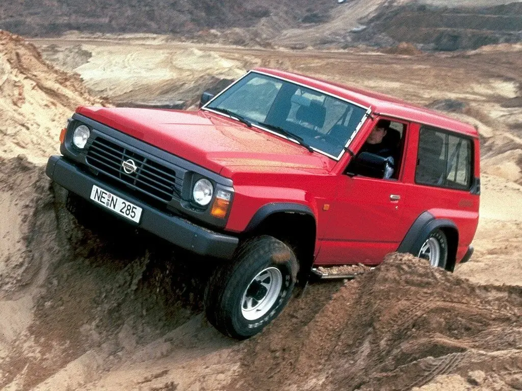 Nissan Patrol IV (Y60) Внедорожник 3 дв. — сүрөт 2