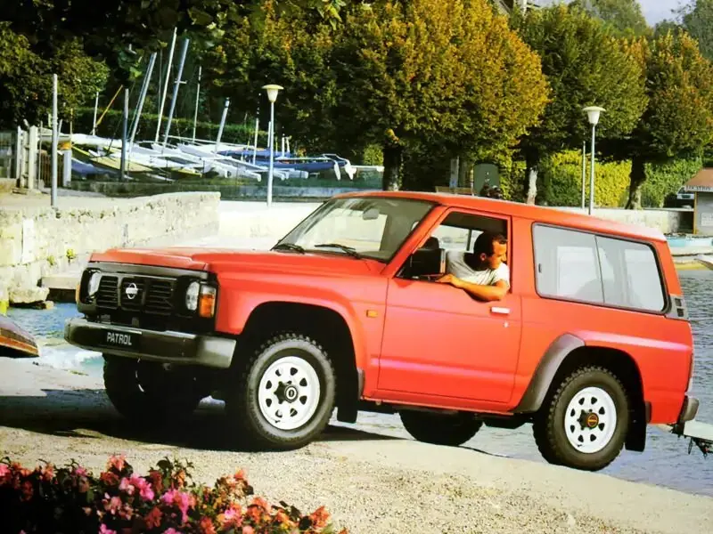 Nissan Patrol IV (Y60) Внедорожник 3 дв. — сүрөт 3