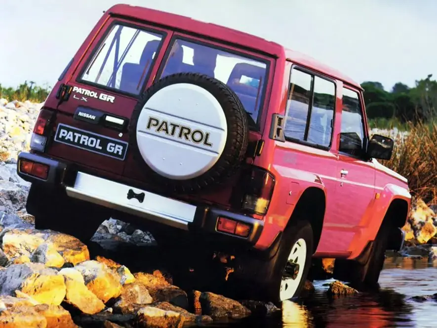Nissan Patrol IV (Y60) Внедорожник 3 дв. — сүрөт 5