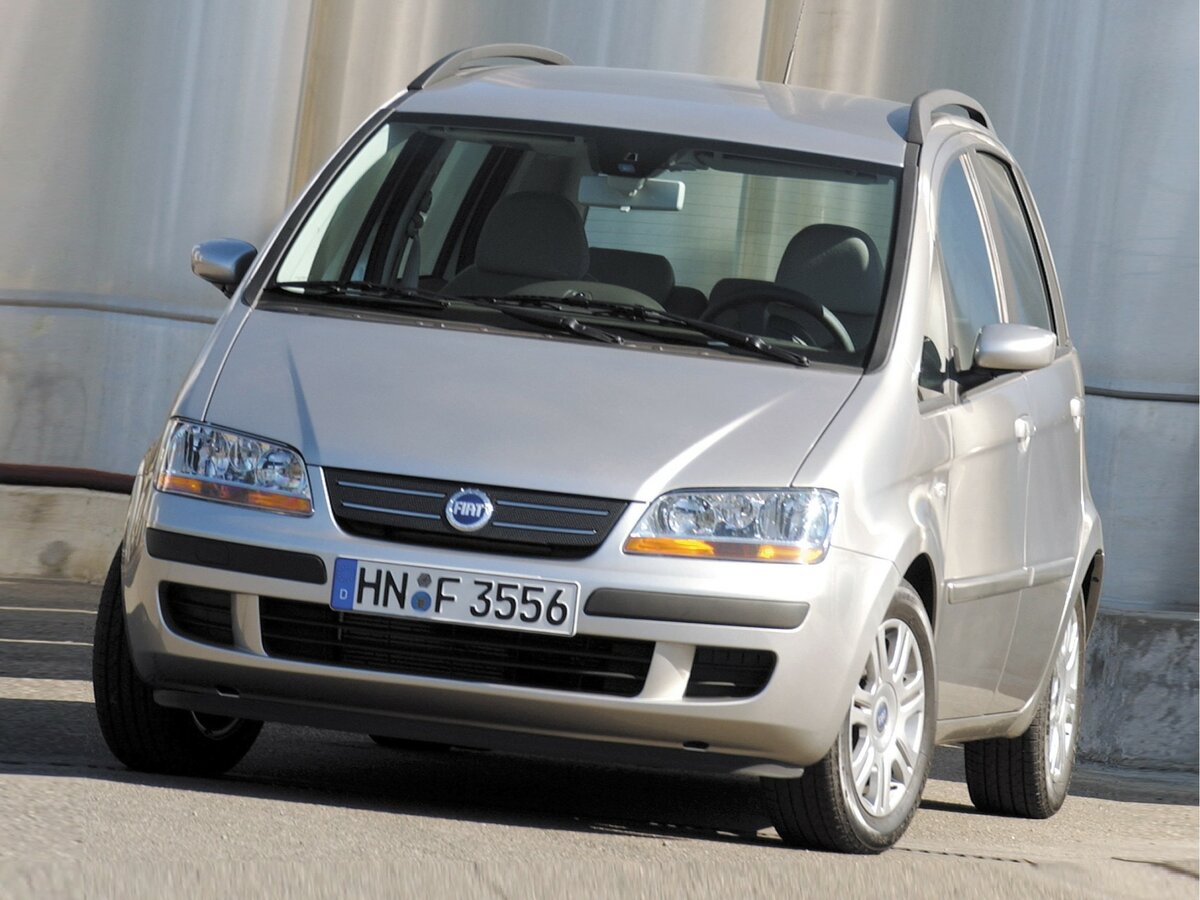 Fiat Idea 2003 – 2016 Компактвэн — фото 4