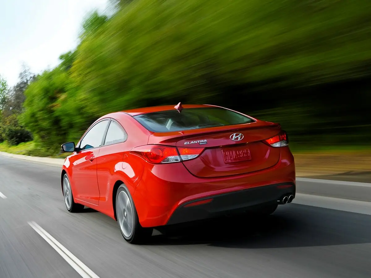 Hyundai Elantra V (MD) Купе — сүрөт 4