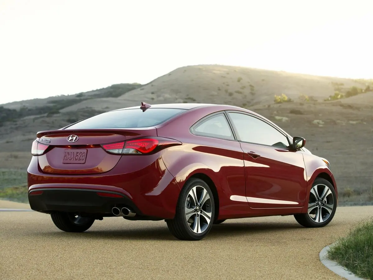 Hyundai Elantra V (MD) Купе — сүрөт 5
