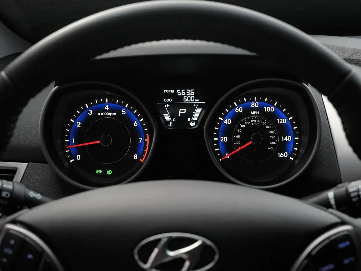 Hyundai Elantra V (MD) Купе — сүрөт 9